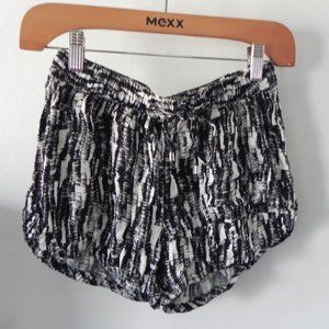 Vero Moda lounge shorts